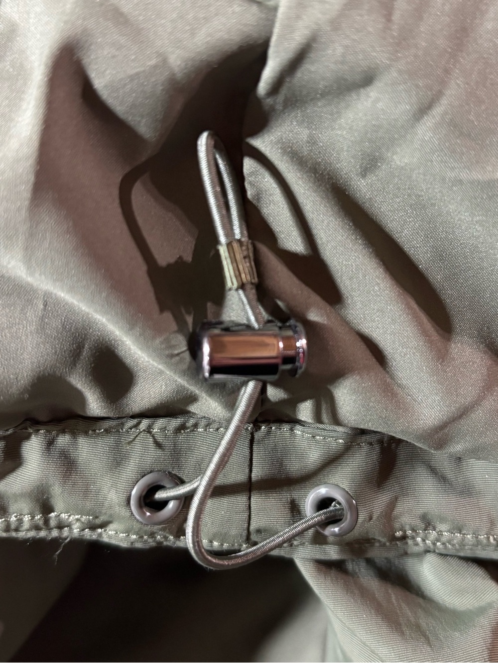 Olive Green Lululemon Women’s Lightweight Zip Front Jacket - Picture 6 of 8